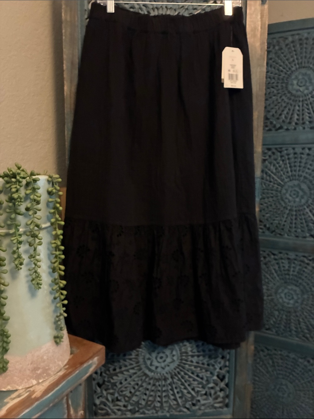 Wonderly black skirt